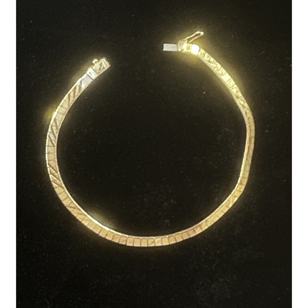 Aurafin 14K Yellow Gold Herringbone Bracelet Italy 8.7 Grams .30 Oz, 4 MM